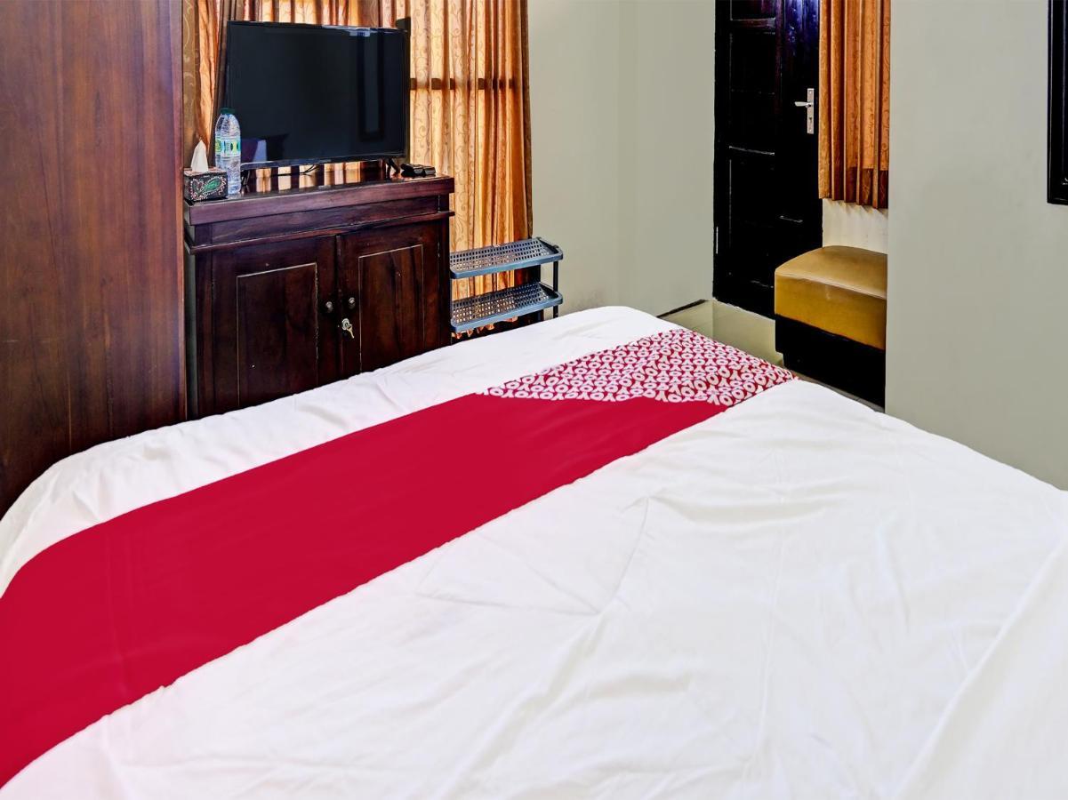 Oyo 91587 Griya Buah De5 Syariah Hotel Sidoarjo Kültér fotó