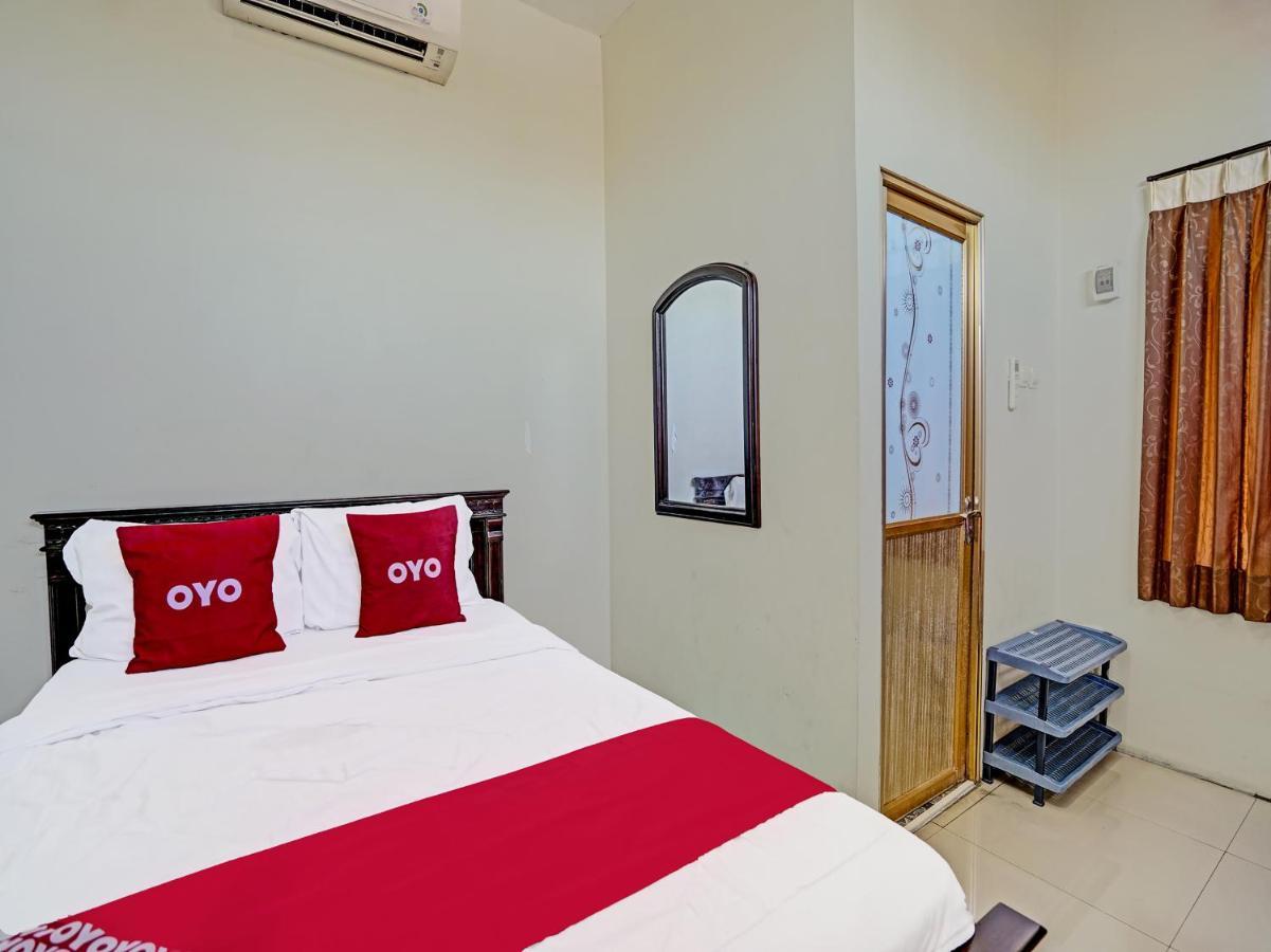 Oyo 91587 Griya Buah De5 Syariah Hotel Sidoarjo Kültér fotó